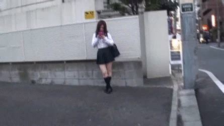 パイパン 中出しエロ動画 .